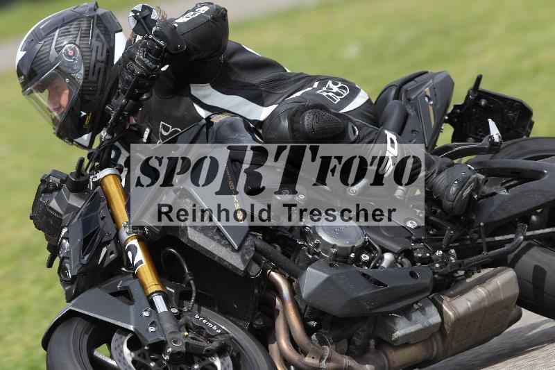 Archiv-2025/10 23.04.2025 Cornu Master School ADR/rot-rouge/12